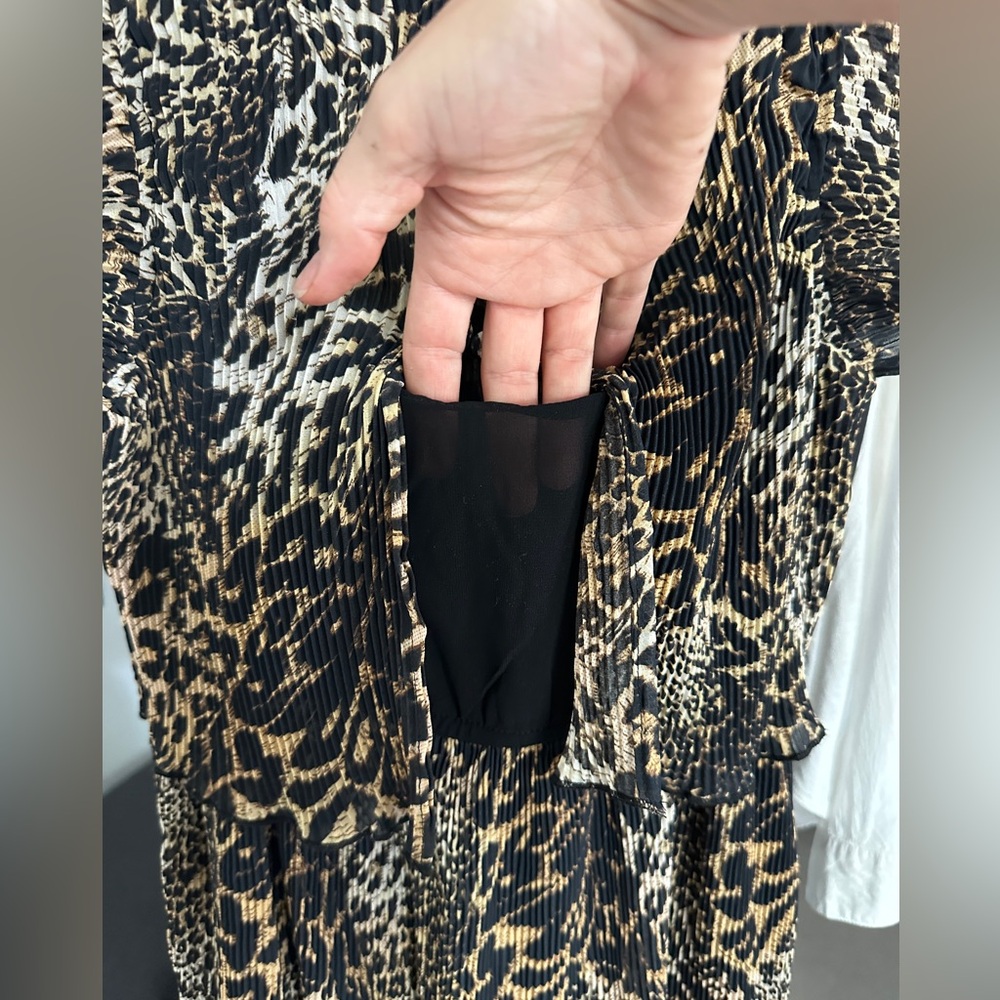 Mellóday Leopard Dress - Picture 8 of 15